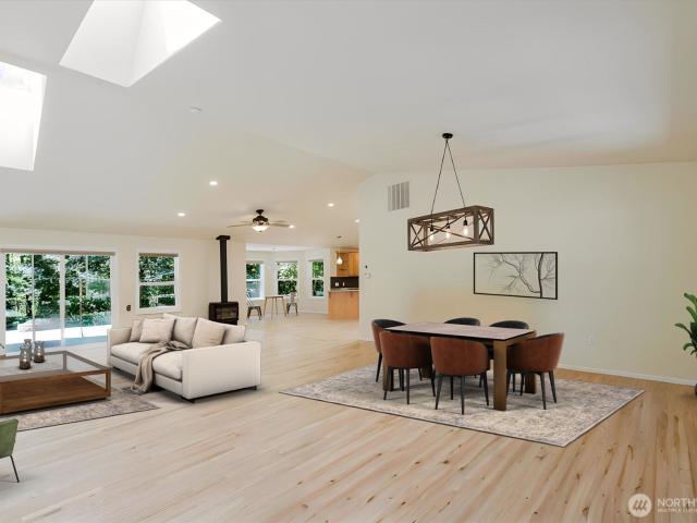 House for sale in Olalla, Washington