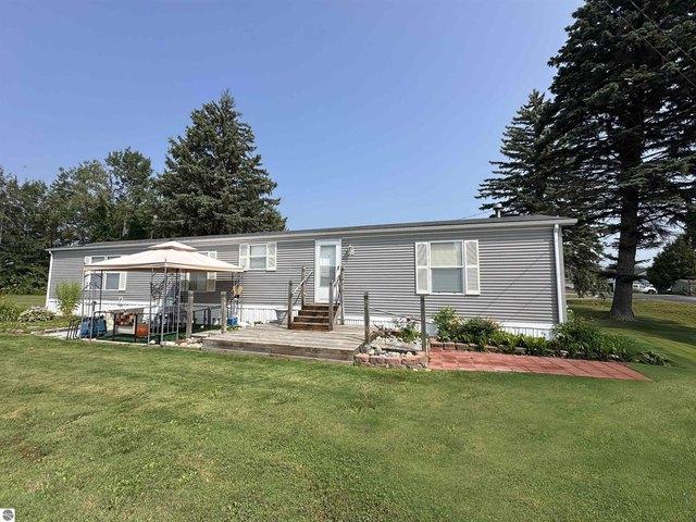 House for sale in Houghton Lake, Michigan