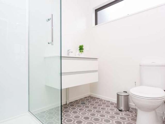 Townhouse for rent in Edgeware, Canterbury