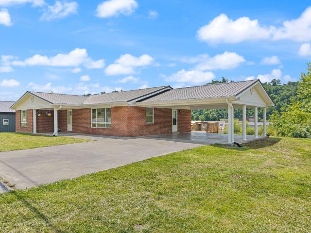 House for sale in Salyersville, Kentucky