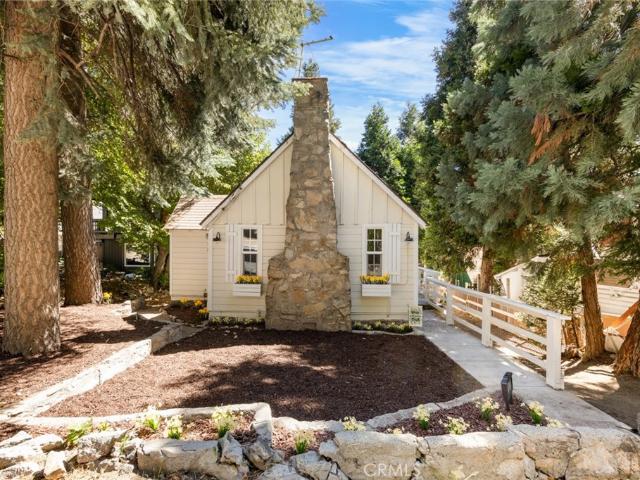 House for sale in Rimforest, California