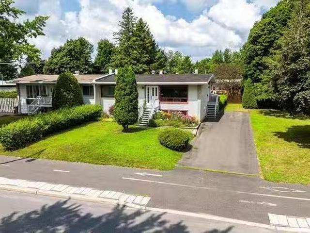 House for sale in Longueuil, Quebec
