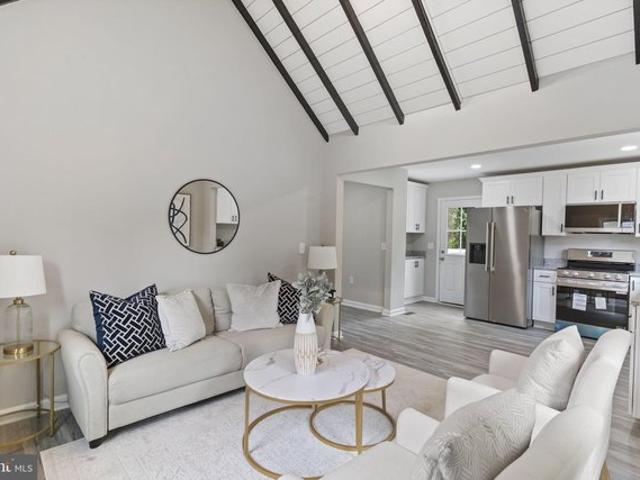 House for sale in Lothian, Maryland