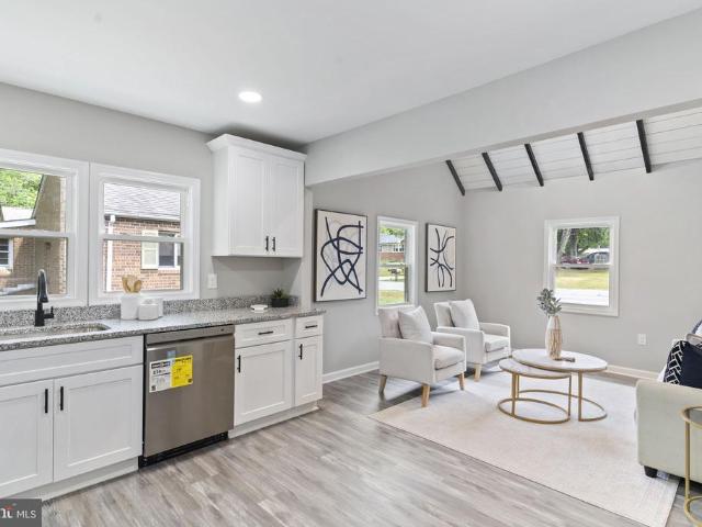 House for sale in Lothian, Maryland