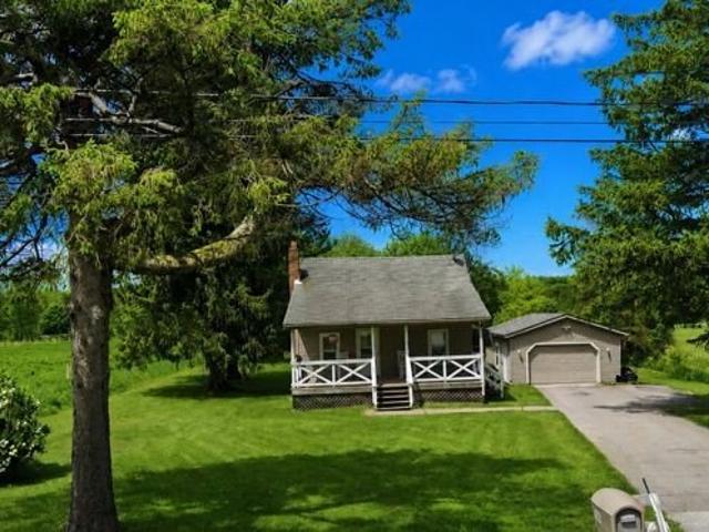 House for sale in Huntsburg, Ohio