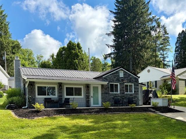 House for sale in Crawford, Pennsylvania