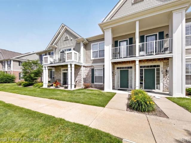 Condo for sale in Troy, Michigan