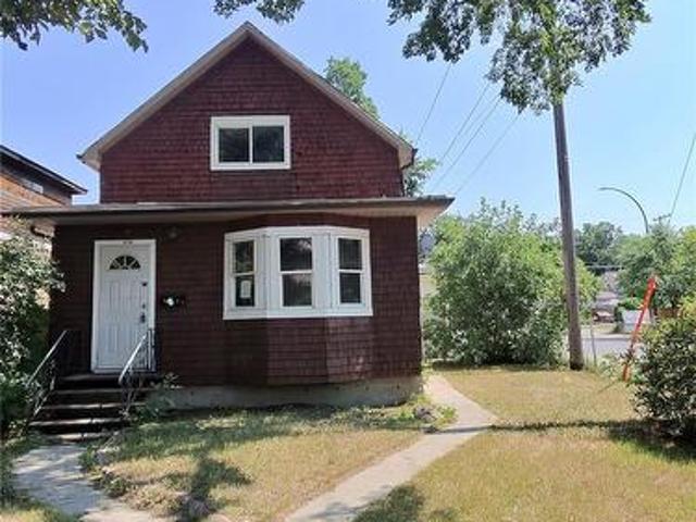 House for sale in Pasqua Place, Regina