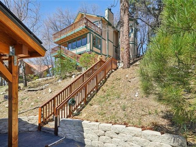 House for sale in Fawnskin, California