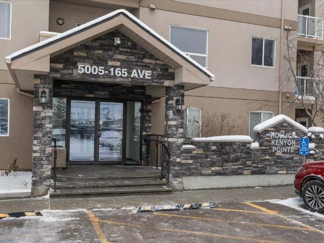 Condo for sale in Wedgewood, Alberta