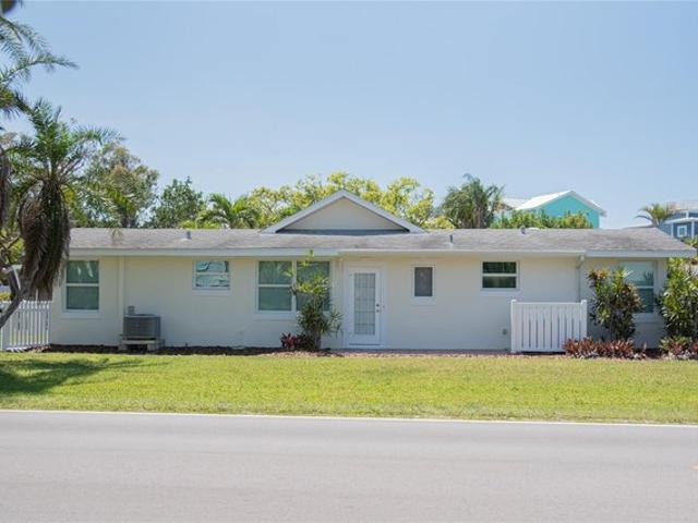House for sale in Holmes Beach, Florida