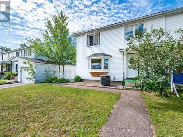 House for sale in Renfrew, Ontario