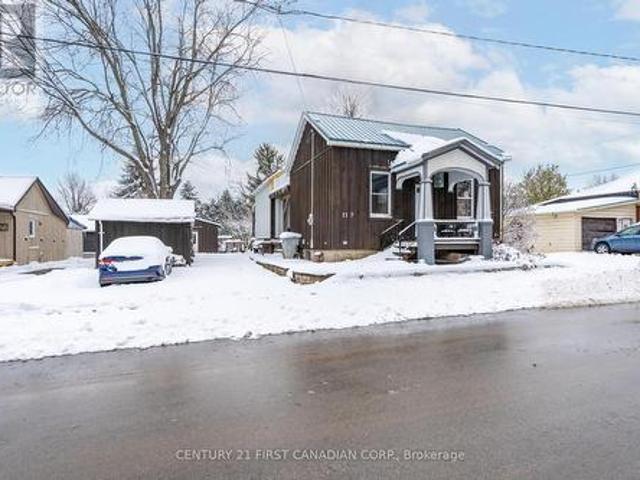 House for sale in Lucan-biddulph, Ontario