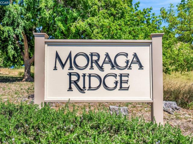 Townhouse for sale in Moraga