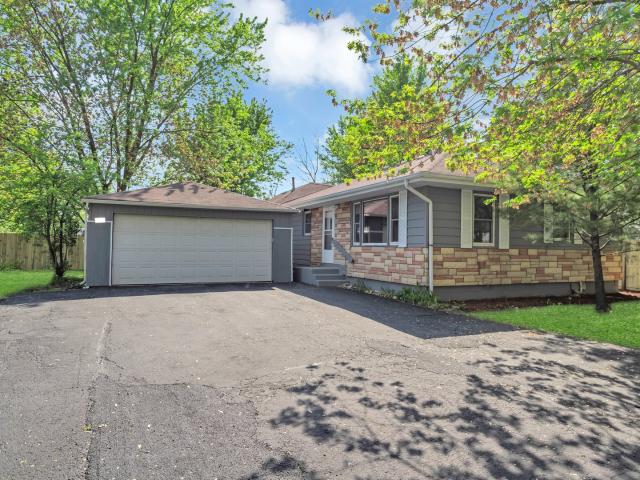 House for sale in South Elgin, Illinois