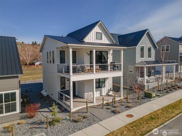 House for sale in Chelan, Washington