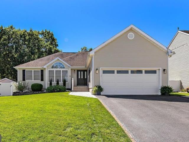 House for sale in Manahawkin, New Jersey