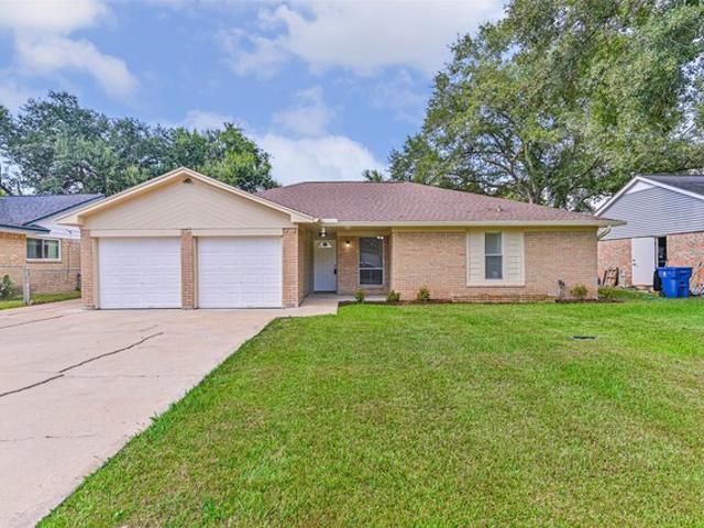House for sale in Angleton, Texas