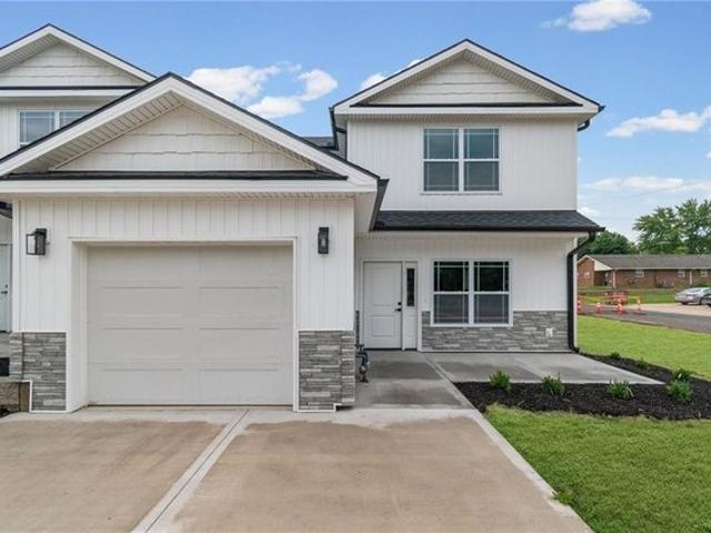 Townhouse for sale in Ray, Missouri