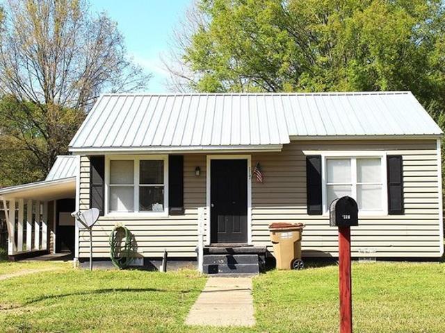 House for sale in Hooks, Texas