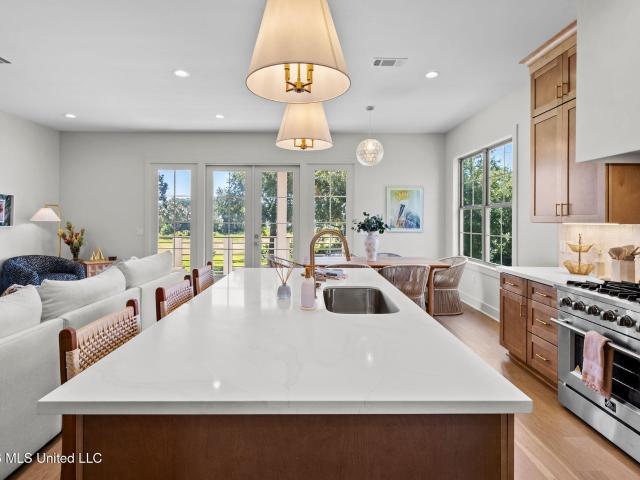 Townhouse for sale in Long Beach, Harrison County