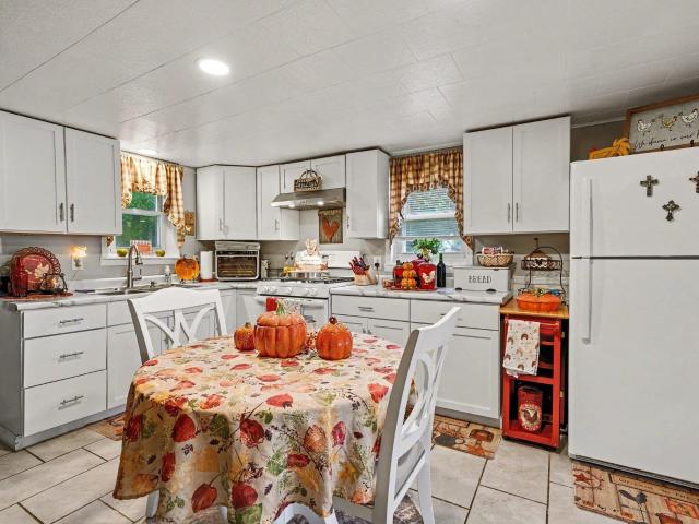 House for sale in Osceola, Indiana