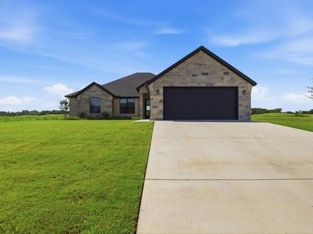 House for sale in Glen Rose, Texas