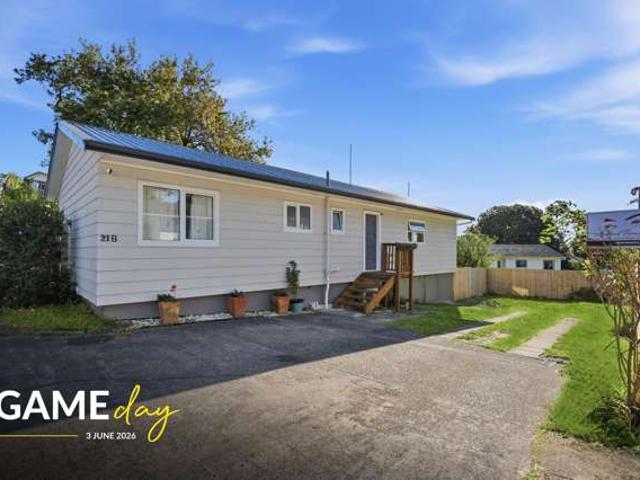 House for sale in Wairau Valley