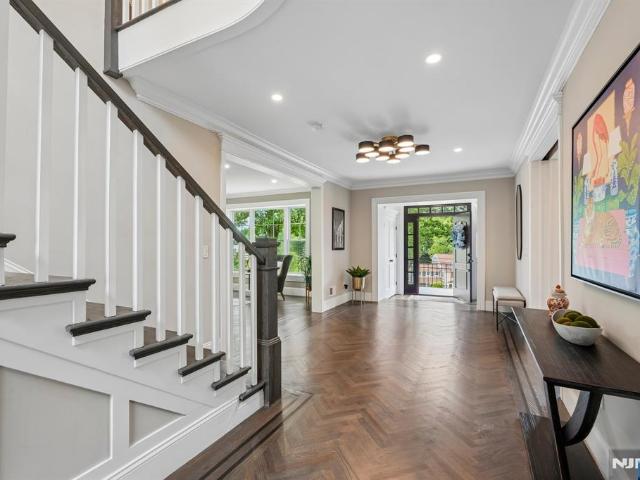 House for sale in Essex Fells, New Jersey