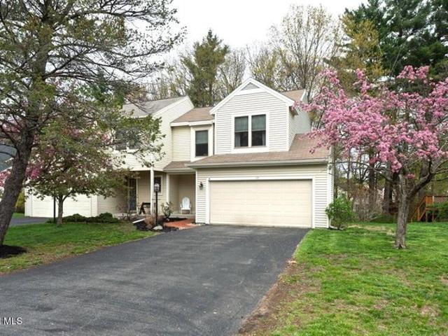 Townhouse for sale in Delmar, New York