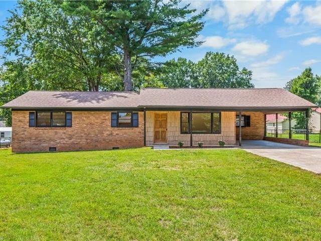 House for sale in Yadkinville, North Carolina