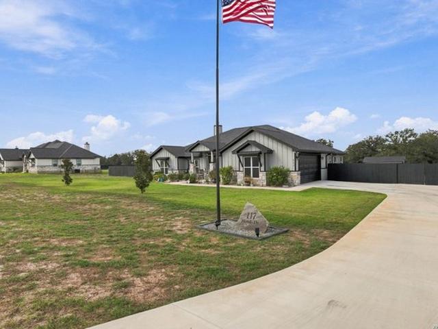House for sale in La Vernia, Wilson County