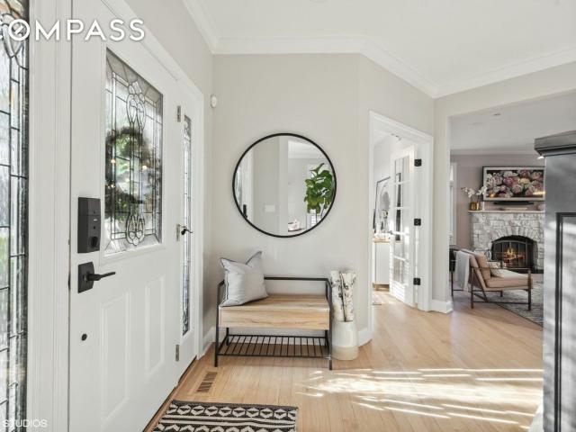 House for sale in Clarendon Hills