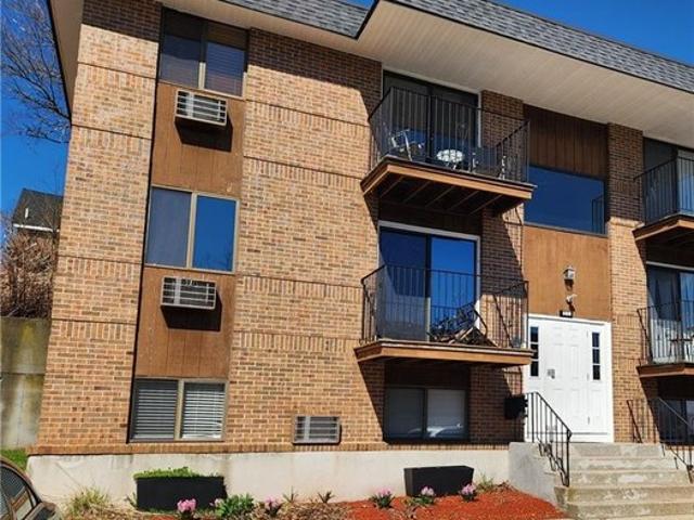 Condo for sale in Lincoln, Rhode Island