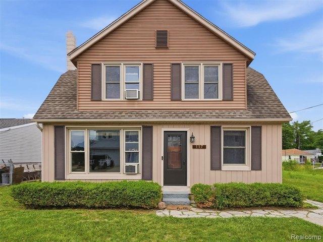 House for sale in Algonac, Michigan
