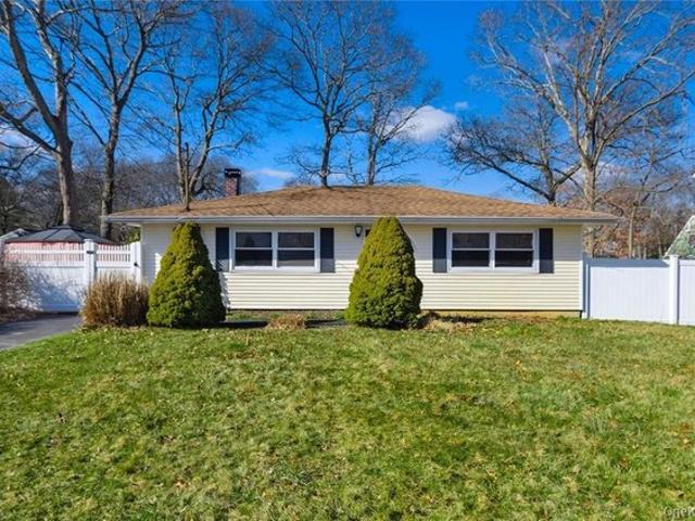 House for sale in Centereach, New York