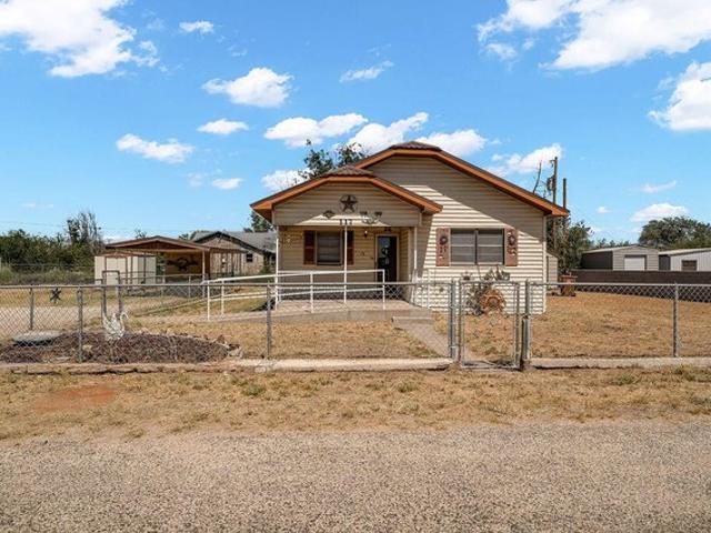 House for sale in Howard, Texas