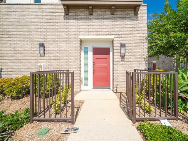 Townhouse for sale in Montebello