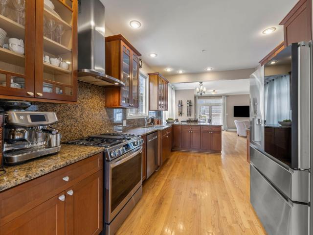 House for sale in Glen Ellyn, Illinois