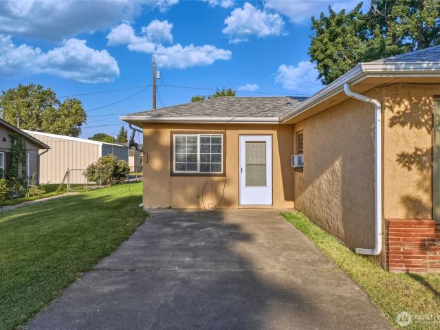House for sale in College Place, Washington