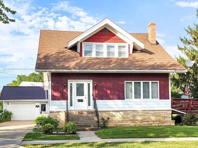 House for sale in Hopkinton, Iowa