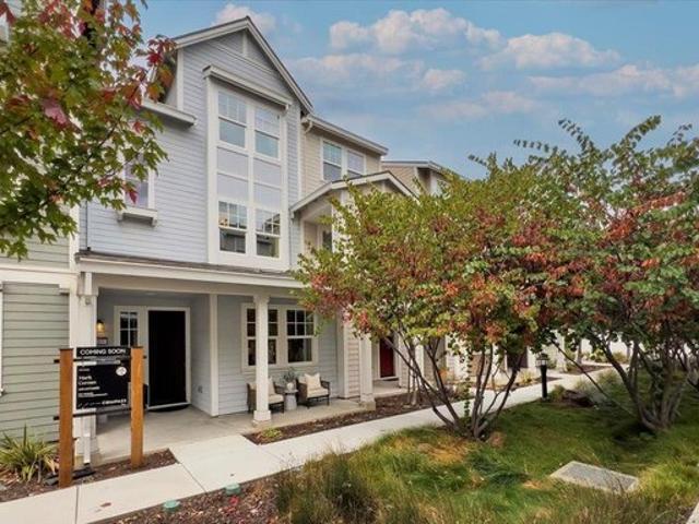 Townhouse for sale in Mountain View, California