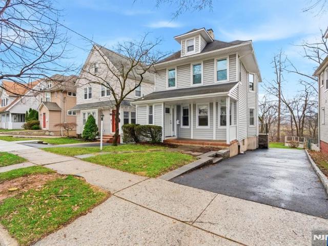 House for sale in Ridgefield Park, New Jersey