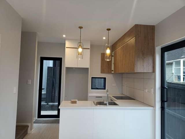Townhouse for rent in New Lynn