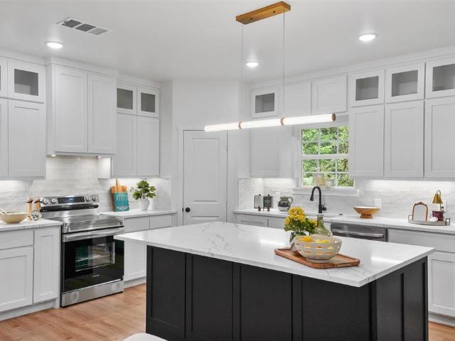 House for sale in Henderson, Texas
