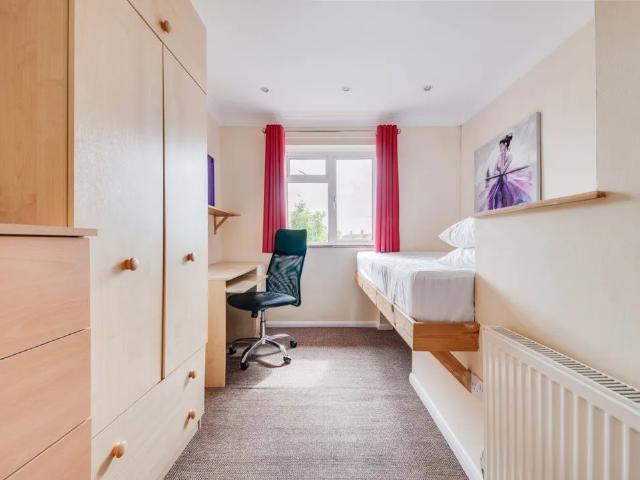Apartment for rent in St. Martin's, The Bridge