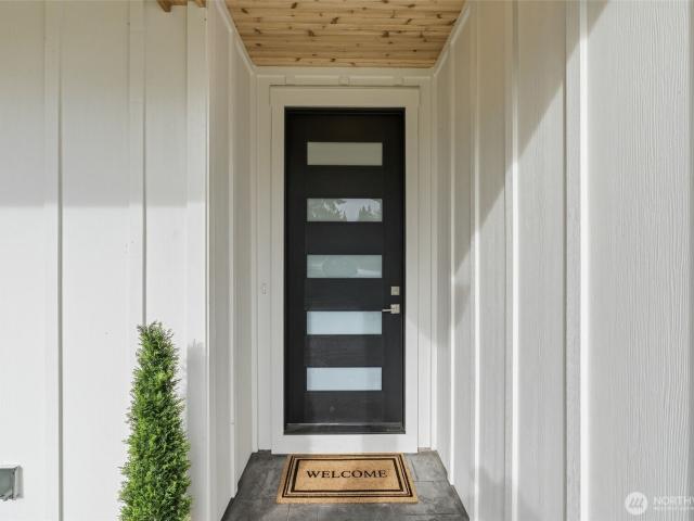 House for sale in Castle Rock, Washington