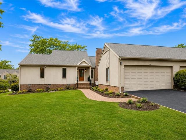 Townhouse for sale in Lakeview Estates, Clemson