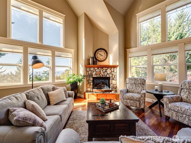 House for sale in Kalama, Cowlitz County