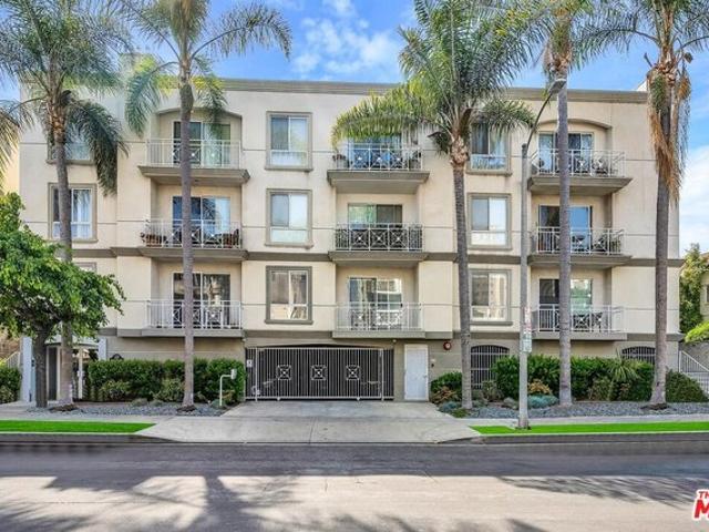 Condo for sale in Canoga Park, California